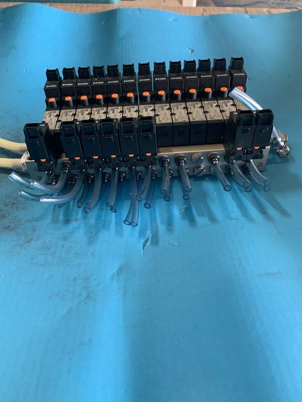 Used SMC Bank of Solenoid Valves VJ3143; VJ3243