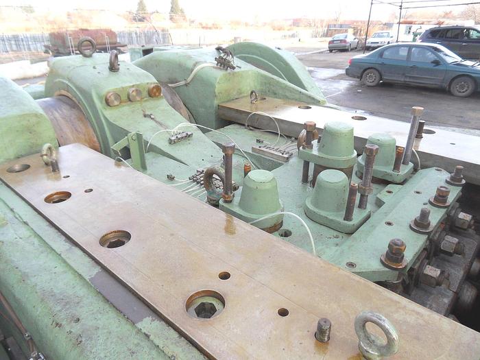 Used Header Progressive Bolt Makers PRM7