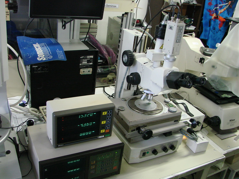 Used Hisomet  11  DH11  XYZ Measurment Microscope