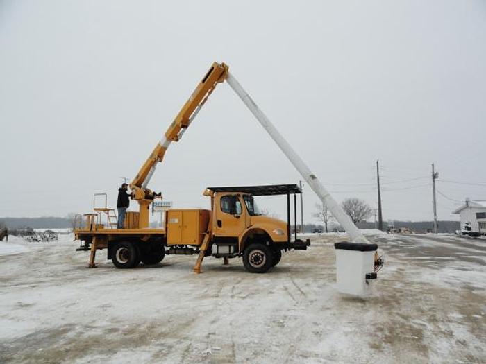 Used 2007 freightliner BUSINESS CLASS M2 106