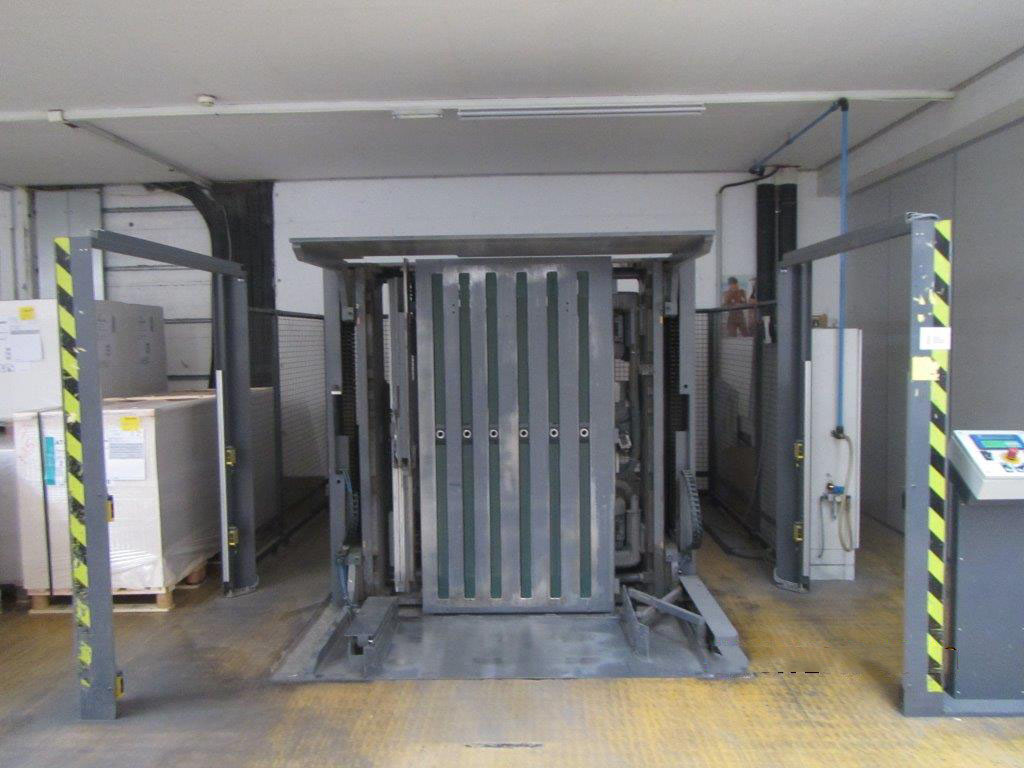 Used Baumann BSW 31000 AUM AUPASYS fully automatic programmable pile turner (automatic pallet clamping) 2004