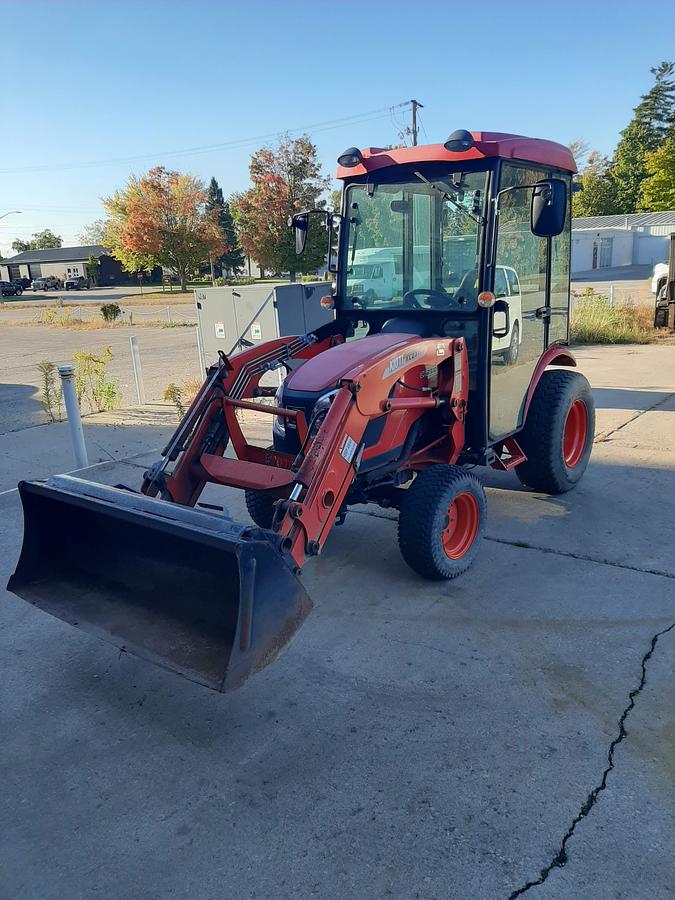 Used 2020 KIOTI CX2510HST 4WD Cab Tractor with Loader