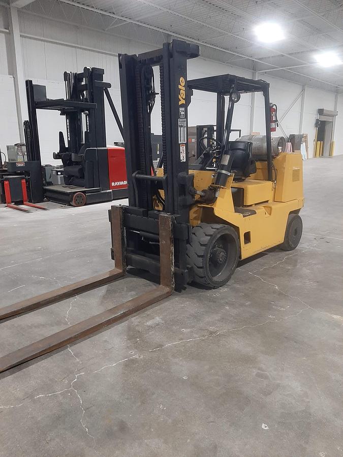 Used YALE GLC135 – 13500 lb. Propane Forklift