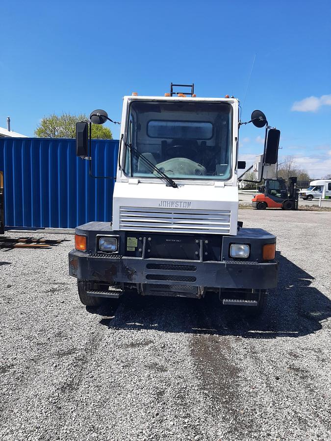 Used JOHNSTON 4000 Sweeper Truck 4000 Sweeper Truck