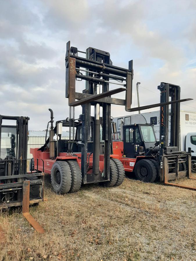 Used TAYLOR 30000 lb. Container Handler Forklift