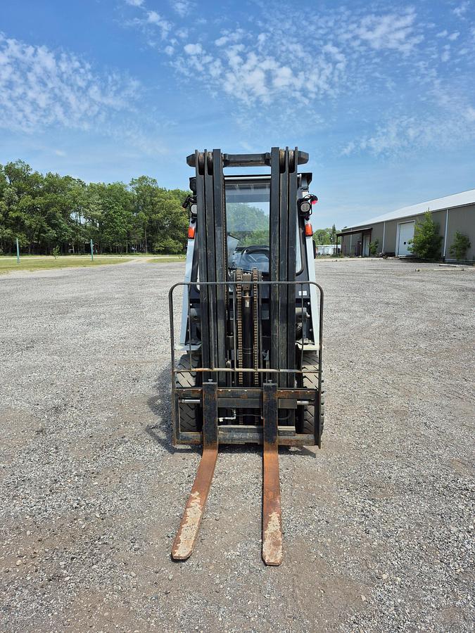 Used 2022 UNICARRIERS MP1F2A25LV - 5000 lb. Pneumatic Forklift