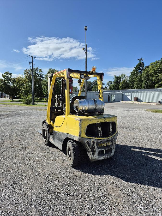 Used 2017 HYSTER H70FT - 7000 lb. Pneumatic Forklift