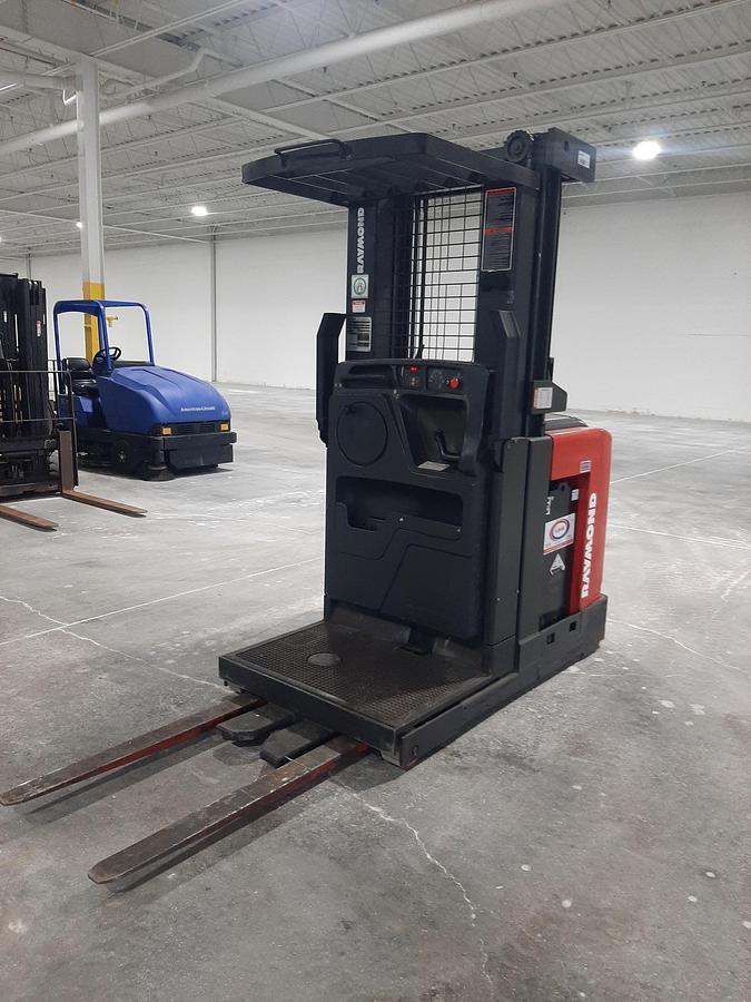 Used 2008 RAYMOND 540 OPC30TT Order Picker