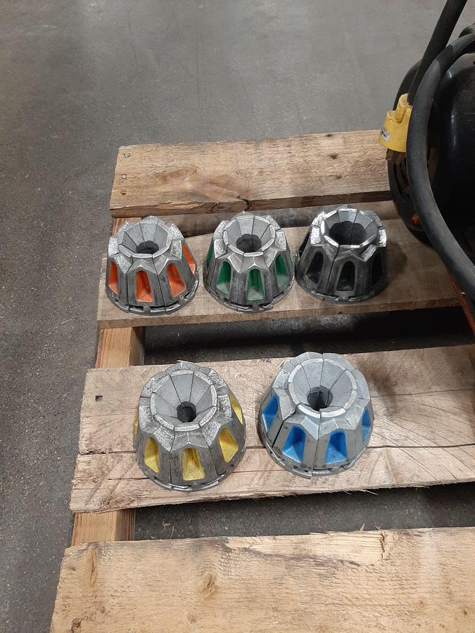 Used PARKER - Parkrimp1 Hydraulic Hose Crimper and Dies