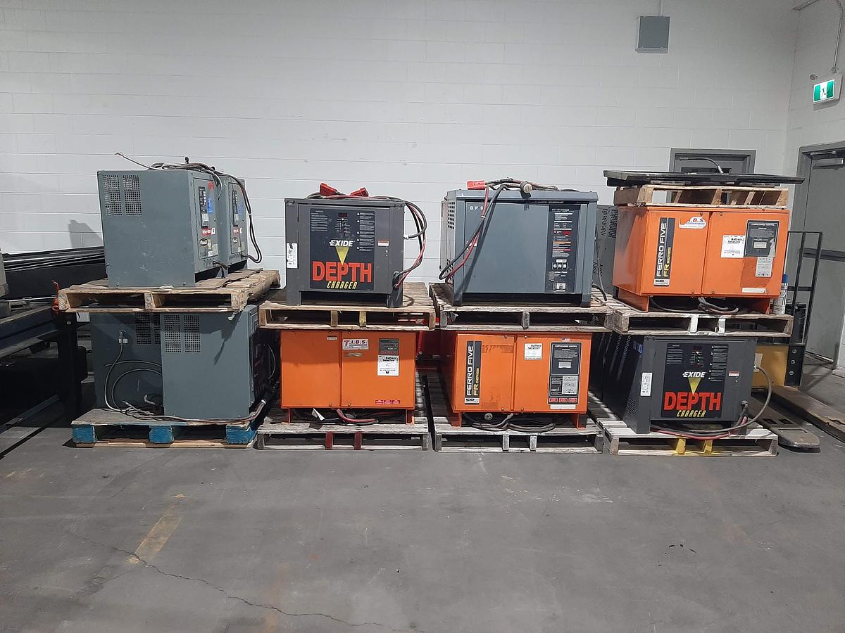 Used CAT/DOOSAN - 6000 lb. Forklifts