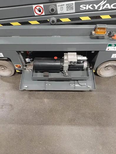 2021 Skyjack SJ3013 Scissor Lift