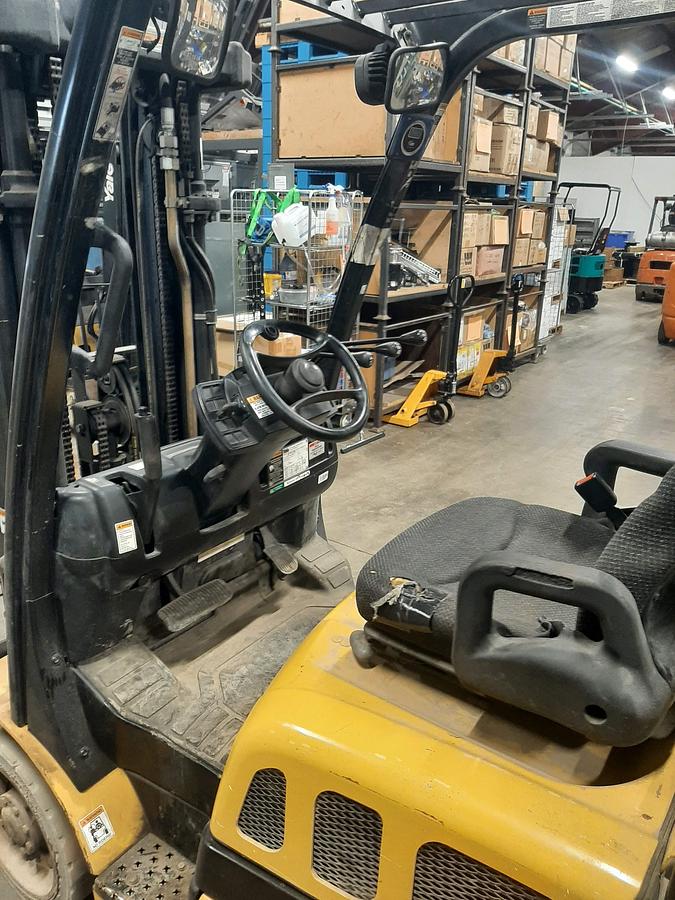 Used YALE GLC050 – 5000 lb. Propane Forklift