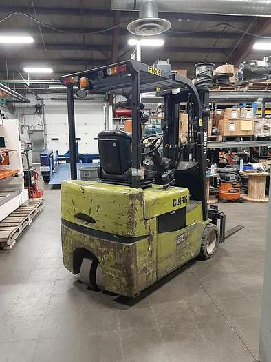 Used Clark TMX25 – 5000 lb. 3 Wheel Electric Forklift