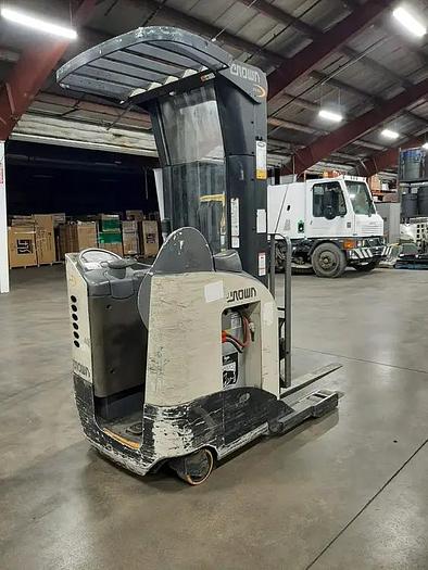 Used 2006 Crown RR5210-35 Reach Truck