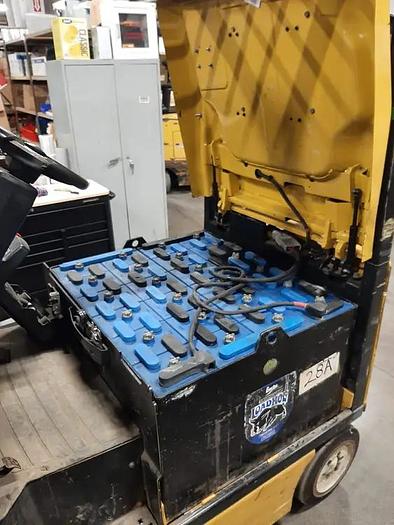 Used 6 - Yale Electric Forklifts Package