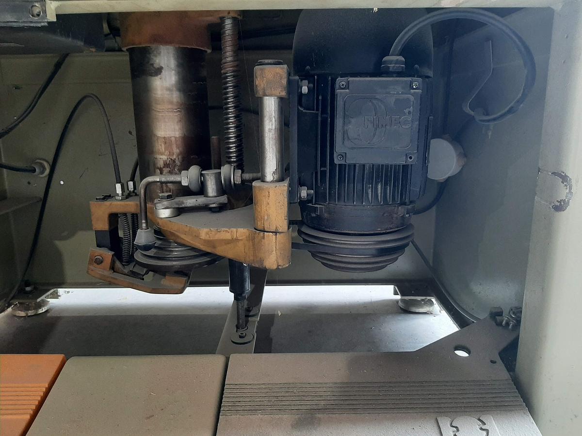 Used SCM  T130 Shaper with sliding table and feeder