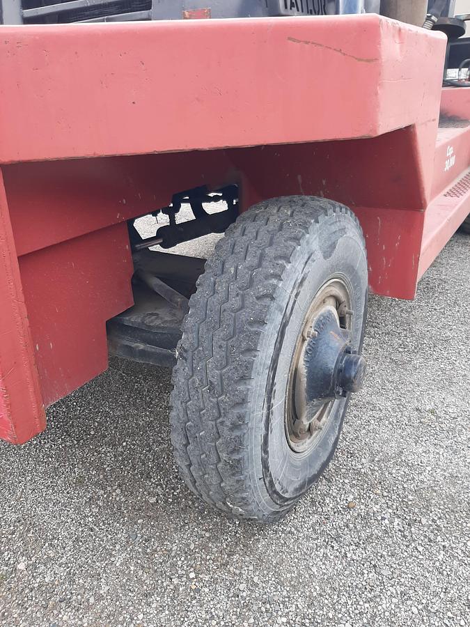 Used TAYLOR 30000 lb. Container Handler Forklift