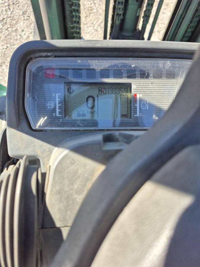 Used 2011 MITSUBISHI FGC25N - 5000 lb. Propane Forklift