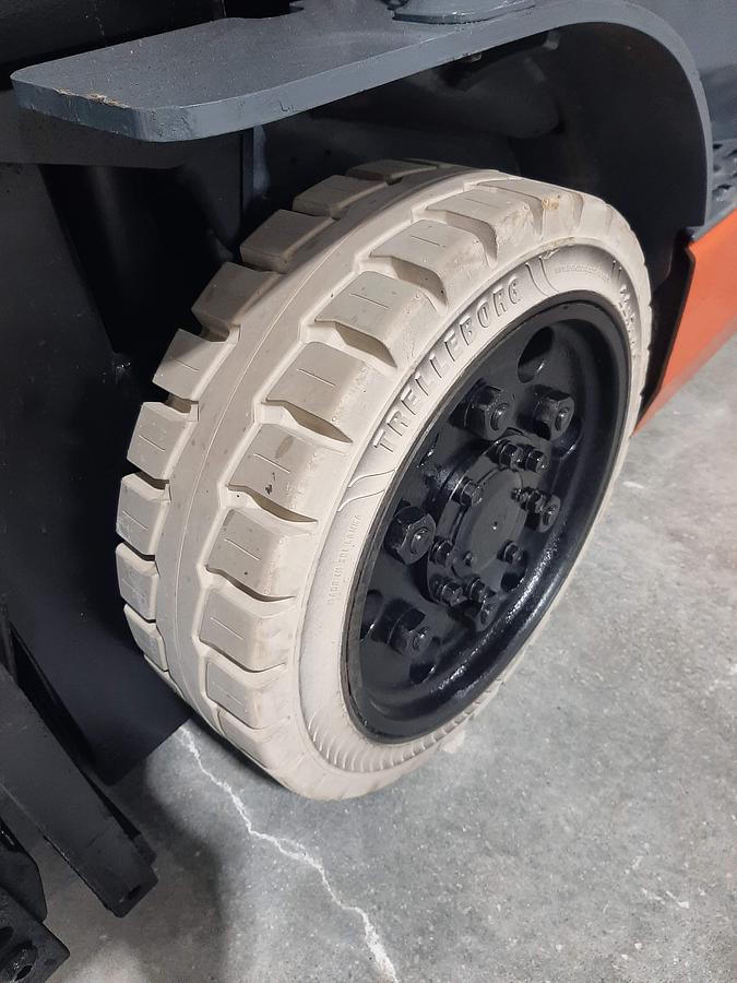 Used 2019 TOYOTA 8FGCU25 – 5000 lb. Forklift