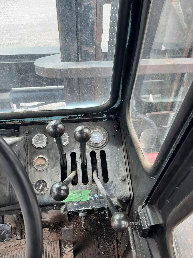 Used TAYLOR 30000 lb. Container Handler Forklift