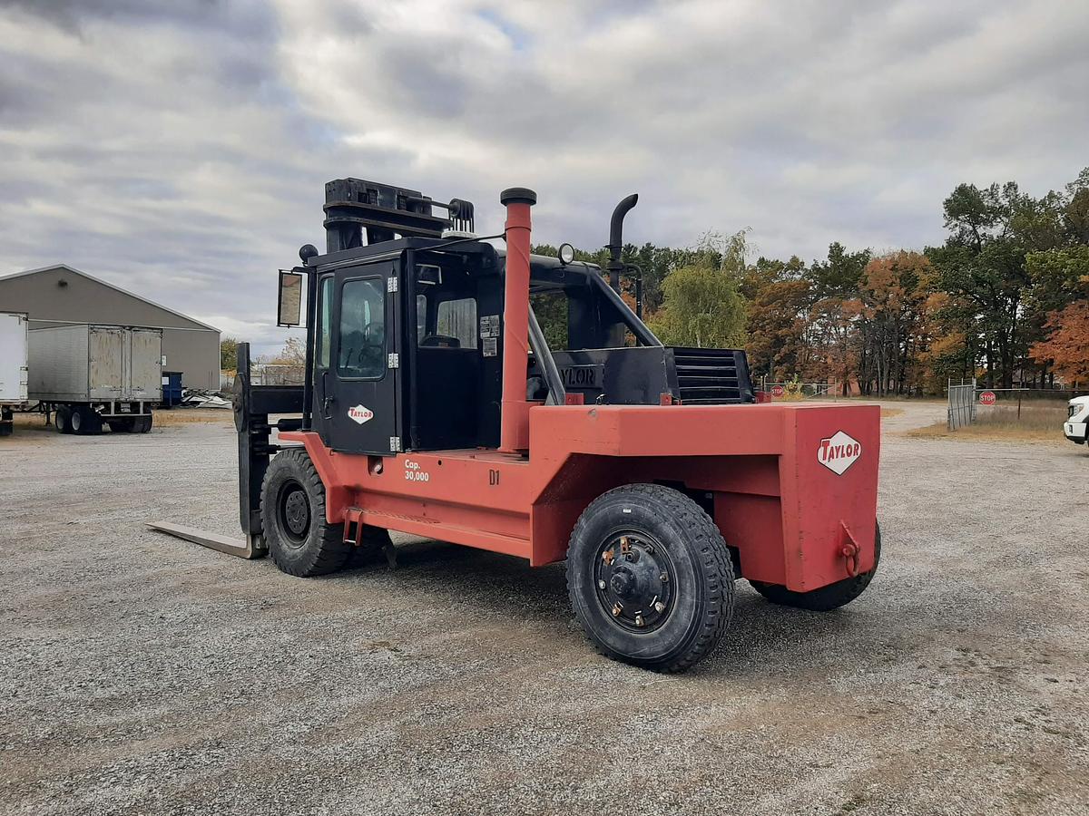 Used TAYLOR 30000 lb. Container Handler Forklift