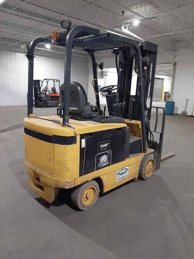 Used Doosan  BC30S-2 – 6000 lb. Forklift