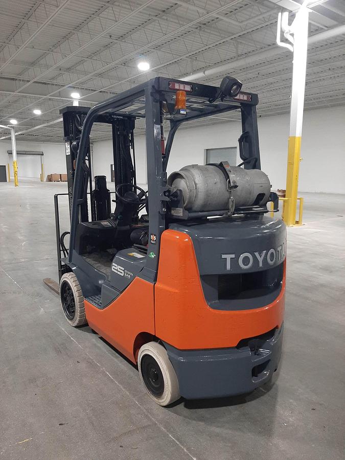 Used 2019 TOYOTA 8FGCU25 – 5000 lb. Forklift