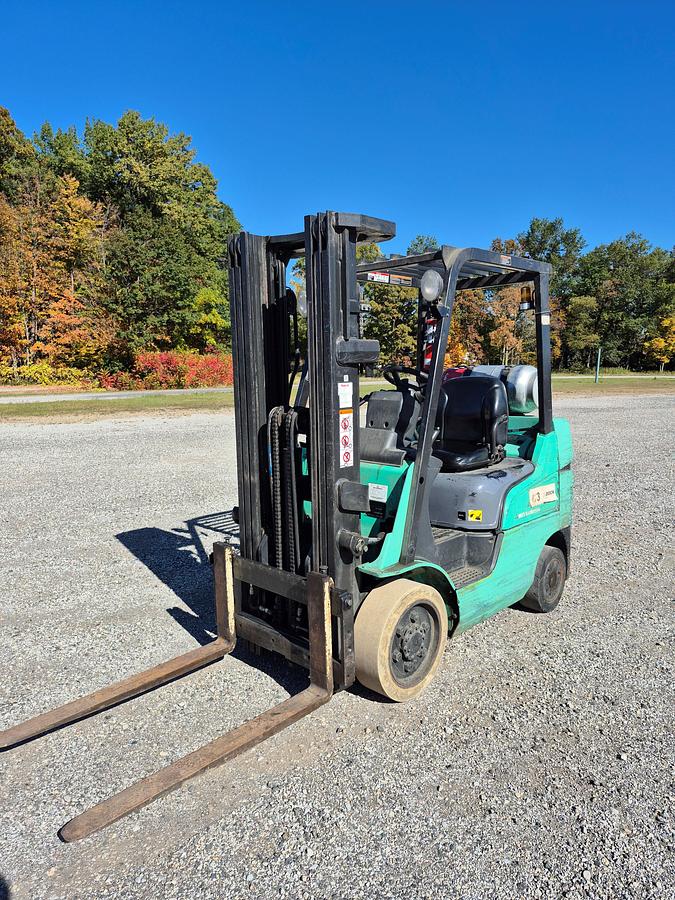 Used 2011 MITSUBISHI FGC25N - 5000 lb. Propane Forklift
