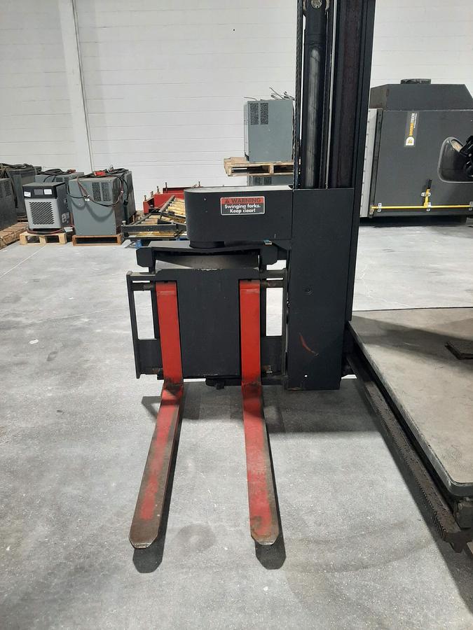 Used 2006 RAYMOND SA-CSR30T Electric Man Up Swing Reach Turret Forklift