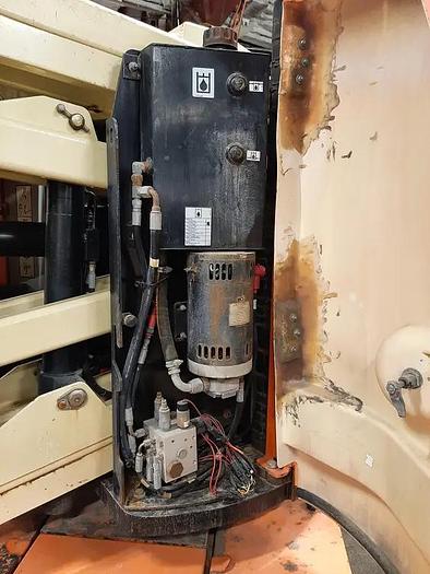 Used 2005 JLG E300AJP Electric Articulated Boom Lift.