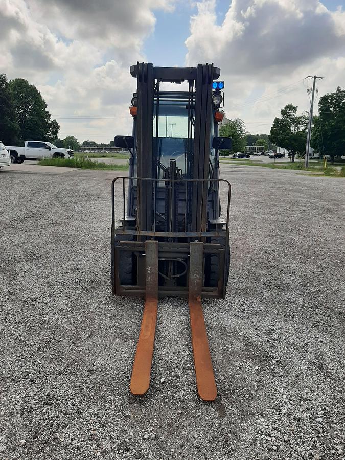 Used TOYOTA 8FGU32 Outdoor Forklift with Cab