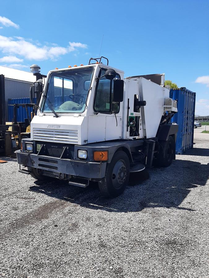 Used JOHNSTON 4000 Sweeper Truck 4000 Sweeper Truck