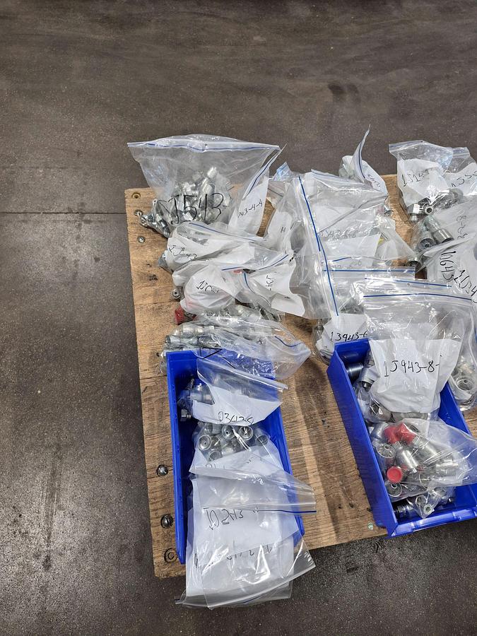 Used PARKER Hydraulic Hose and Series 43 Fittings Package