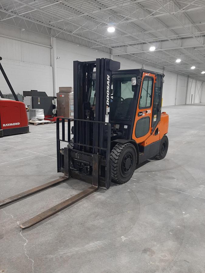 Used DOOSAN Doosan D35S-7 – Turbo Diesel Outdoor Forklift