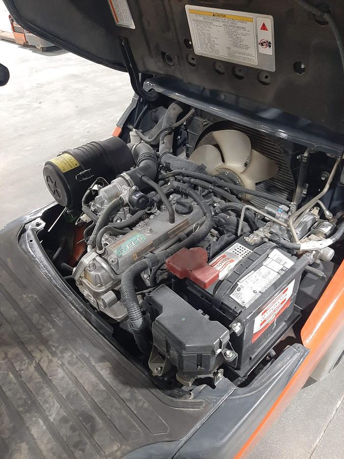 Used 2019 TOYOTA 8FGCU30 – 6000 lb. Forklift