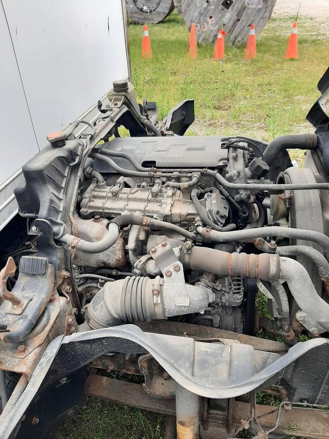 Used 2016 MITSUBISHI Fuso FE180 22ft. Box Truck