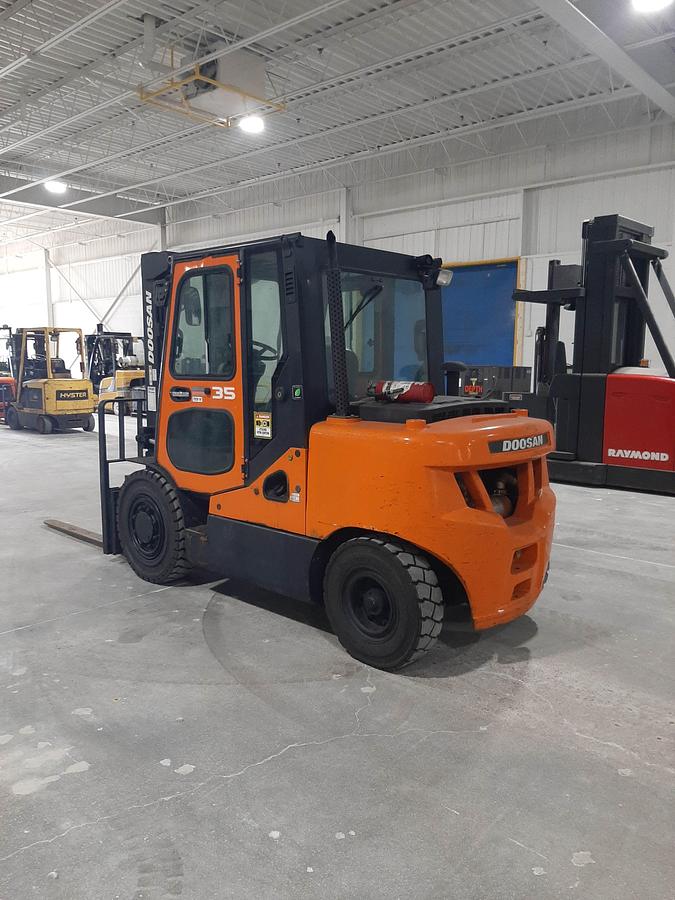 Used DOOSAN Doosan D35S-7 – Turbo Diesel Outdoor Forklift