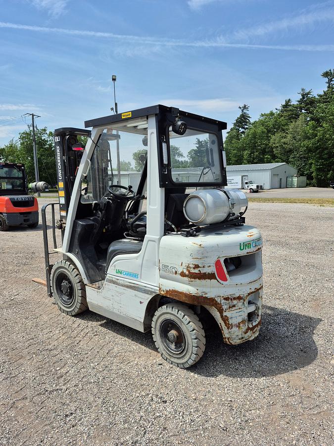 Used 2022 UNICARRIERS MP1F2A25LV - 5000 lb. Pneumatic Forklift