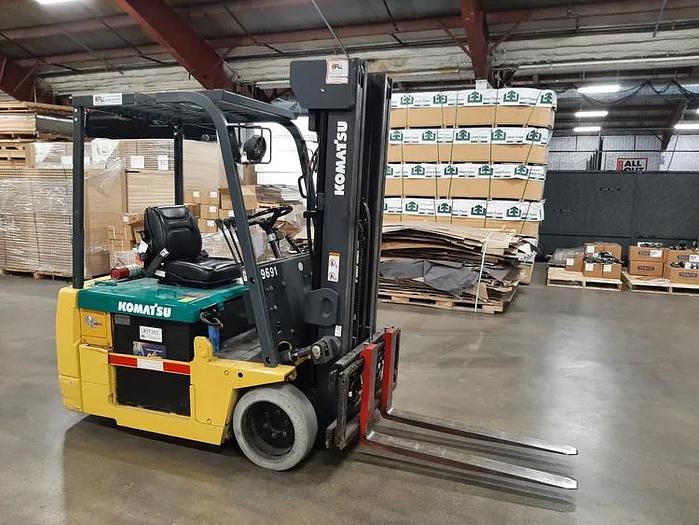Used 2005 Komatsu 3 Wheel Electric Forklift