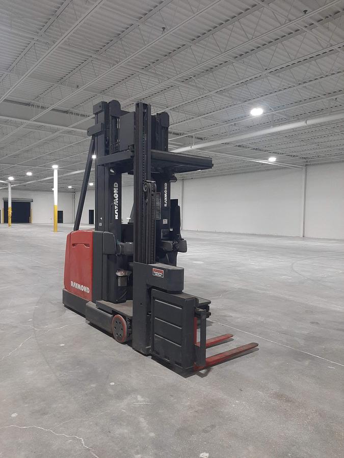 Used 2006 RAYMOND SA-CSR30T Electric Man Up Swing Reach Turret Forklift