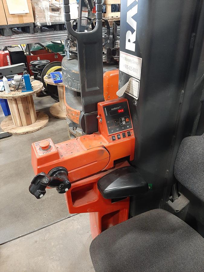 Used 1998 Raymond 537-CSR30T Electric Man Up Swing Reach Turret Forklift