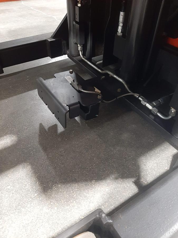 Used 2017 TOYOTA 6BPU15 Order Picker with Wire Guidance