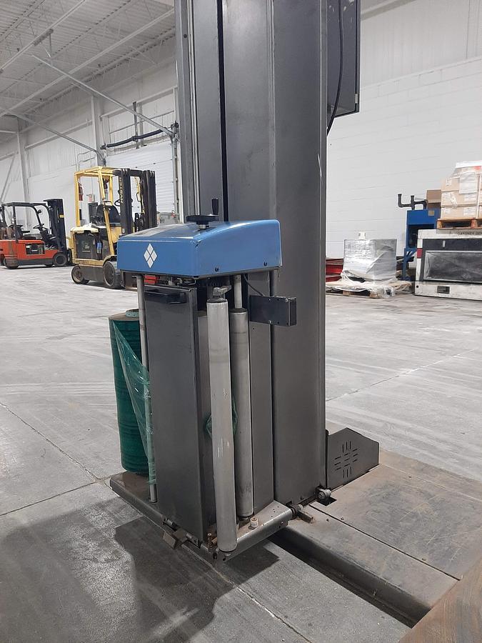 Used 2014 COUSINS LP2100-SRT Pallet Wrapper