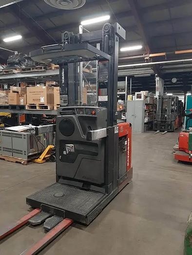 Used 2008 Raymond 560 OPC30TT Order Pickers