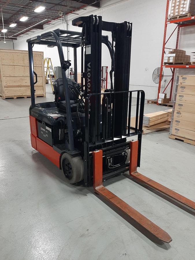 Used TOYOTA 8FBE20U 3 Wheel Electric Forklift – As New!