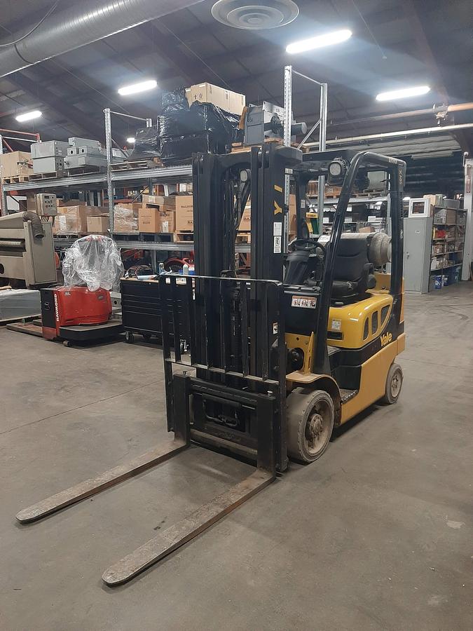 Used YALE GLC050 – 5000 lb. Propane Forklift