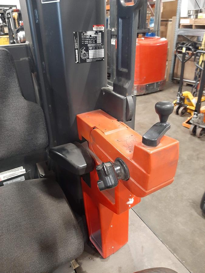 Used 1998 Raymond 537-CSR30T Electric Man Up Swing Reach Turret Forklift