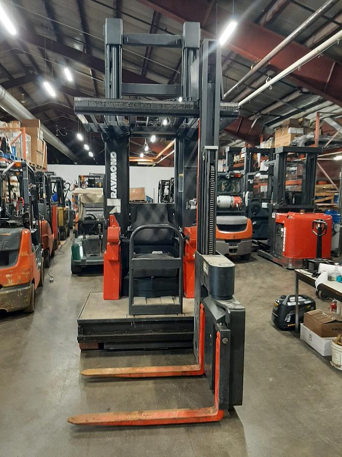 Used 1998 Raymond 537-CSR30T Electric Man Up Swing Reach Turret Forklift