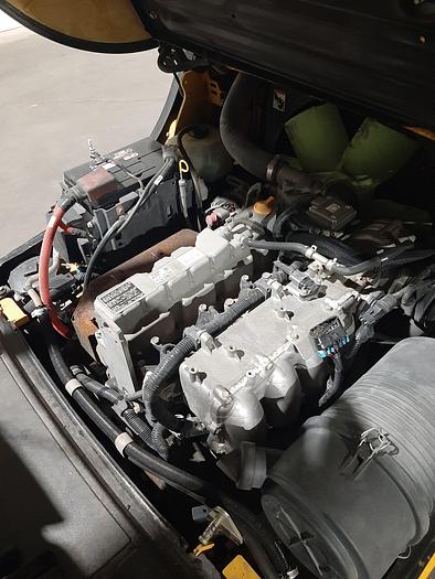 Used YALE GLC080VX – 8000 lb. Forklift