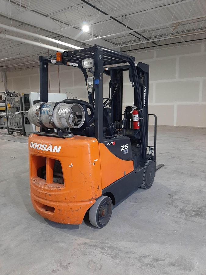 Used 2016 DOOSAN GC25P-5 – 5000 lb. Propane Forklift